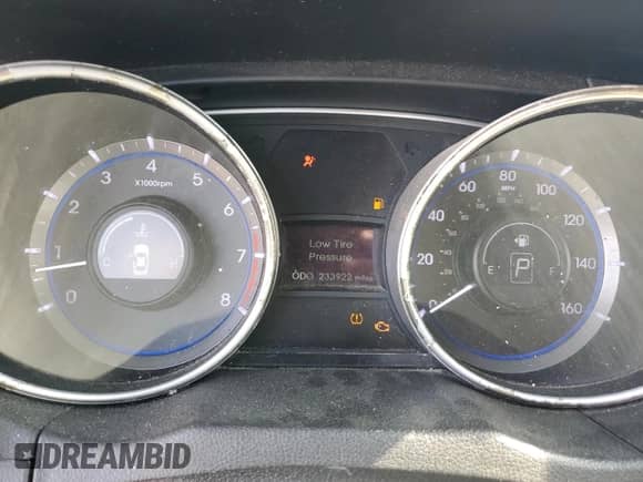 2011 Hyundai Sonata Limited с VIN 5NPEC4AB0BH201889, выставлен на аукционе Copart как лот 84764805 с пробегом 233 922 миль миль и Списание • Salvage title. История ставок и продаж доступна на DreamBid. Изображение 9.