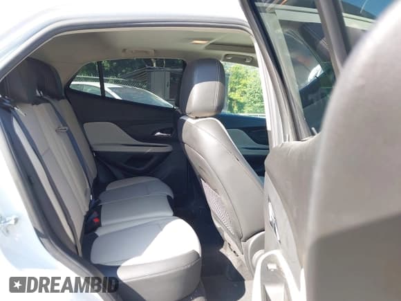 ✅ 2020 Buick Encore Sport Touring • VIN: KL4CJ1SB1LB026219 • Lot: 43102286. Wystawiony na IAAI z przebiegiem 66 901 mil. Bezpłatny archiwum sprzedaży aukcyjnych z USA i szczegółowy raport historii pojazdu na DreamBid. Zdjęcie 8.