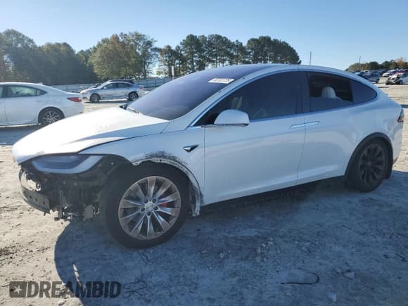 ✅ 2021 Tesla Model X Performance • VIN: 5YJXCDE41MF311064 • Lot: 90702725. Wystawiony na Copart z przebiegiem 65 891 mil. Bezpłatny archiwum sprzedaży aukcyjnych z USA i szczegółowy raport historii pojazdu na DreamBid. Zdjęcie 1.