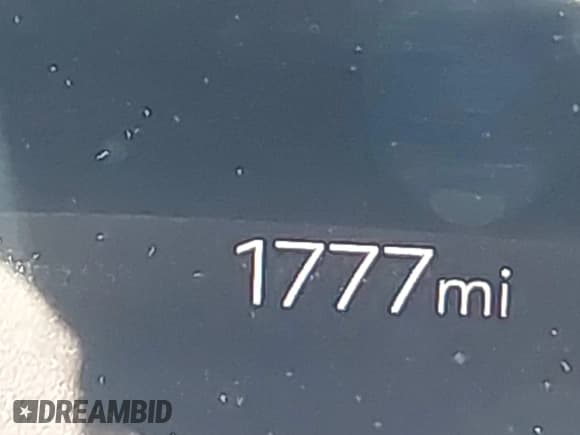 ✅ 2025 GMC Yukon Elevation • VIN: 1GKS2BRD0SR248658 • Lot: 42449759. Listed on IAAI with 1,777 mi. Free auction sales archive from the USA and detailed vehicle history report at DreamBid. Image 15.