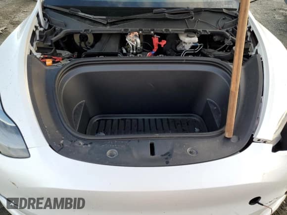 ✅ 2023 Tesla Model Y Long Range • VIN: 7SAYGDEE2PF626822 • Lot: 91419935. Wystawiony na Copart z przebiegiem 32 549 mil. Bezpłatny archiwum sprzedaży aukcyjnych z USA i szczegółowy raport historii pojazdu na DreamBid. Zdjęcie 11.