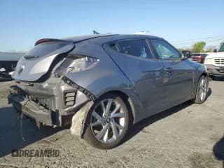 ✅ 2017 Hyundai Veloster • VIN: KMHTC6AD9HU313363 • Lot: 77983884. Wystawiony na Copart z przebiegiem 85 517 mil. Bezpłatny archiwum sprzedaży aukcyjnych z USA i szczegółowy raport historii pojazdu na DreamBid. Zdjęcie 3.