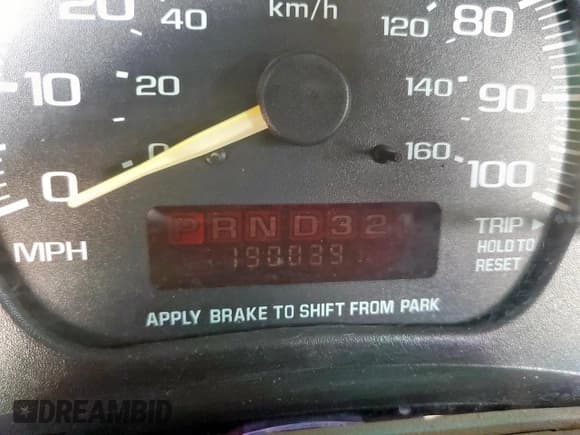 ✅ 2000 GMC Safari • VIN: 1GKDM19W5YB527751 • Lot: 65591775. Wystawiony na Copart z przebiegiem 190 039 mil. Bezpłatny archiwum sprzedaży aukcyjnych z USA i szczegółowy raport historii pojazdu na DreamBid. Zdjęcie 9.