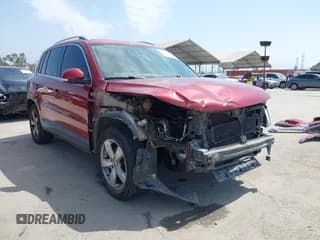 ✅ 2010 Volkswagen Tiguan S • VIN: WVGAV7AX3AW001762 • Lot: 42572895. Listed on IAAI with 127,433 mi. Free auction sales archive from the USA and detailed vehicle history report at DreamBid. Image 1.