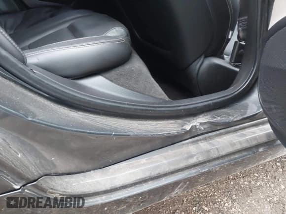 ✅ 2014 Cadillac ATS Luxury • VIN: 1G6AH5S3XE0146742 • Lot: 43738969. Listed on IAAI with 91,711 mi. Free auction sales archive from the USA and detailed vehicle history report at DreamBid. Image 17.