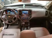 ✅ 2020 Chevrolet Colorado 2WD Work Truck • VIN: 1GCHSBEA3L1179353 • Lot: 82758845. Wystawiony na Copart z przebiegiem 112 113 mil. Bezpłatny archiwum sprzedaży aukcyjnych z USA i szczegółowy raport historii pojazdu na DreamBid. Zdjęcie 8.