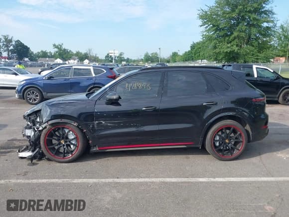 ✅ 2019 Porsche Cayenne Turbo • VIN: WP1AF2AY4KDA80500 • Lot: 42838973. Listed on IAAI with 36,221 mi. Free auction sales archive from the USA and detailed vehicle history report at DreamBid. Image 14.