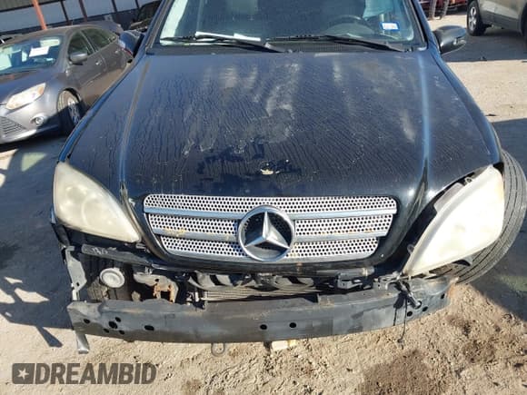 ✅ 2004 Mercedes-Benz M 350 • VIN: 4JGAB57E54A460442 • Lot: 43581890. Wystawiony na IAAI z przebiegiem 165 500 mil. Bezpłatny archiwum sprzedaży aukcyjnych z USA i szczegółowy raport historii pojazdu na DreamBid. Zdjęcie 6.
