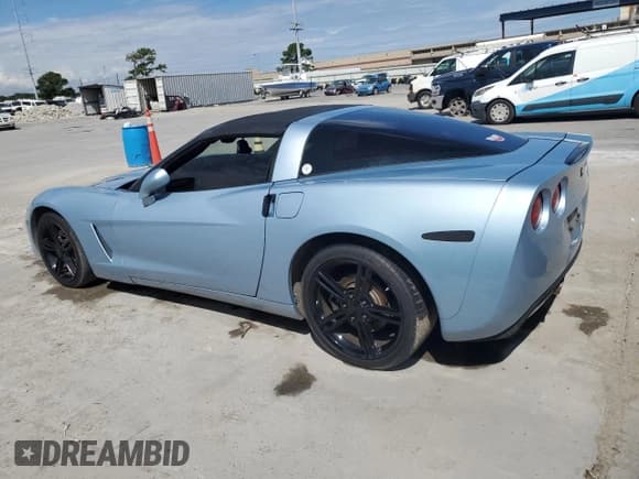 ✅ 2012 Chevrolet Corvette 1LT • VIN: 1G1YE2DW5C5106250 • Lot: 68361135. Listed on Copart with 103,481 mi. Free auction sales archive from the USA and detailed vehicle history report at DreamBid. Image 2.