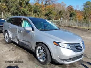 ✅ 2019 Lincoln MKT Reserve • VIN: 2LMHJ5AT0KBL01911 • Лот: 43640126. Опубликован ранее на IAAI с пробегом 60 812 миль. Бесплатный доступ к архиву аукционных продаж из США и подробный отчёт об истории автомобиля на DreamBid. Изображение 1.