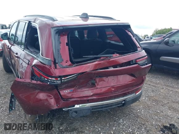 ✅ 2025 Jeep Grand Cherokee • VIN: 1C4RJYB62S8700336 • Lot: 42622459. Wystawiony na IAAI z przebiegiem 3 156 mil. Bezpłatny archiwum sprzedaży aukcyjnych z USA i szczegółowy raport historii pojazdu na DreamBid. Zdjęcie 6.