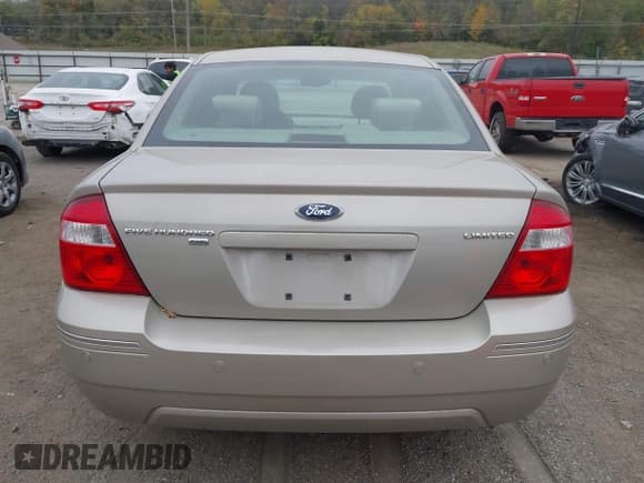 ✅ 2005 Ford Five Hundred Limited • VIN: 1FAHP28185G162678 • Lot: 43568524. Wystawiony na IAAI z przebiegiem 40 212 mil. Bezpłatny archiwum sprzedaży aukcyjnych z USA i szczegółowy raport historii pojazdu na DreamBid. Zdjęcie 16.