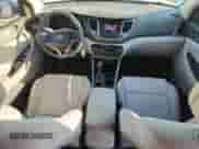 2017 Hyundai Tucson SE with VIN KM8J23A45HU379269, listed as a Copart auction lot 82280755 with 87,460 mi miles and Salvage title. Bid and sale history available at DreamBid. Image 8.