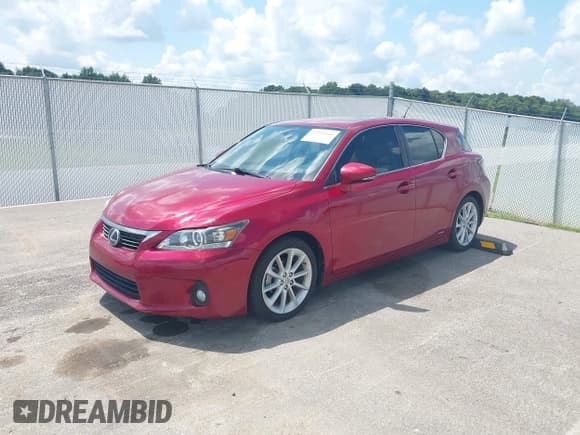 ✅ 2011 Lexus CT 200h • VIN: JTHKD5BH0B2028464 • Lot: 42915646. Listed on IAAI with 203,030 mi. Free auction sales archive from the USA and detailed vehicle history report at DreamBid. Image 2.