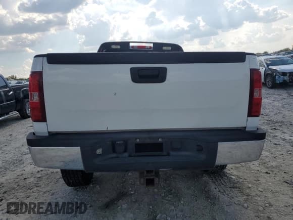 ✅ 2007 Chevrolet Silverado 2500HD 2LT • VIN: 1GCHK29697E547927 • Lot: 69598004. Listed on Copart with 232,285 mi. Free auction sales archive from the USA and detailed vehicle history report at DreamBid. Image 6.