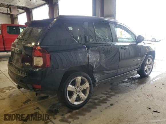 ✅ 2014 Jeep Compass Latitude • VIN: 1C4NJDEB7ED886385 • Lot: 86436925. Wystawiony na Copart z przebiegiem 128 940 mil. Bezpłatny archiwum sprzedaży aukcyjnych z USA i szczegółowy raport historii pojazdu na DreamBid. Zdjęcie 3.