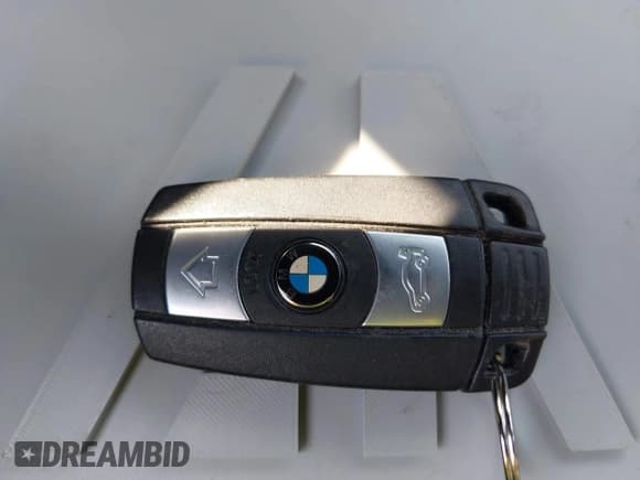 ✅ 2013 BMW X1 xDrive35i • VIN: WBAVM5C50DVL63922 • Lot: 42443703. Listed on IAAI with 88,045 mi. Free auction sales archive from the USA and detailed vehicle history report at DreamBid. Image 11.