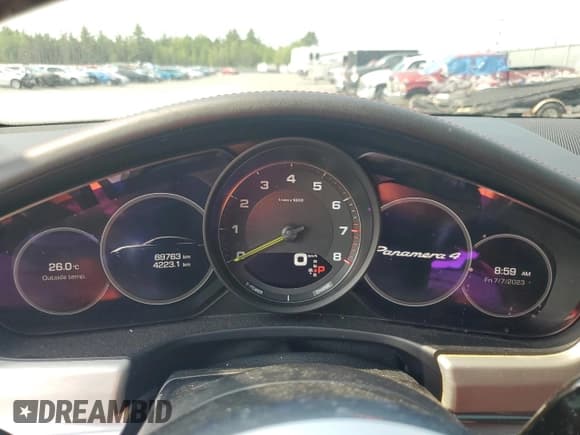 ✅ 2018 Porsche Panamera 4 E-Hybrid • VIN: WP0AE2A7XJL128212 • Lot: 62028315. Listed on Copart with 69,763 mi. Free auction sales archive from the USA and detailed vehicle history report at DreamBid. Image 9.