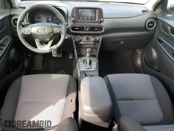 ✅ 2020 Hyundai Kona SEL • VIN: KM8K22AA5LU542063 • Лот: 70732083. Опубликован ранее на Copart с пробегом 51 719 миль. Бесплатный доступ к архиву аукционных продаж из США и подробный отчёт об истории автомобиля на DreamBid. Изображение 8.