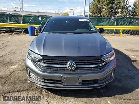✅ 2023 Volkswagen Jetta Sport • VIN: 3VWBM7BU4PM021962 • Лот: 90419965. Опубликован ранее на Copart с пробегом 35 672 миль. Бесплатный доступ к архиву аукционных продаж из США и подробный отчёт об истории автомобиля на DreamBid. Изображение 5.