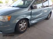 ✅ 2010 Chrysler Town & Country Limited • VIN: 2A4RR7DX4AR451835 • Lot: 42292260. Wystawiony na IAAI z przebiegiem 184 666 mil. Bezpłatny archiwum sprzedaży aukcyjnych z USA i szczegółowy raport historii pojazdu na DreamBid. Zdjęcie 6.