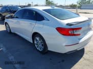 ✅ 2019 Honda Accord LX • VIN: 1HGCV1F17KA046198 • Lot: 43561160. Wystawiony na IAAI z przebiegiem 101 917 mil. Bezpłatny archiwum sprzedaży aukcyjnych z USA i szczegółowy raport historii pojazdu na DreamBid. Zdjęcie 3.
