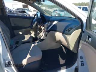 2016 Hyundai Accent SE с VIN KMHCT4AE8GU158848, выставлен на аукционе IAAI как лот 43408709 с пробегом 144 380 миль миль и . История ставок и продаж доступна на DreamBid. Изображение 5.