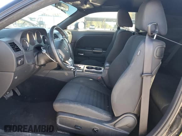 ✅ 2014 Dodge Challenger SXT Plus • VIN: 2C3CDYAG6EH208497 • Лот: 90819085. Опубликован ранее на Copart с пробегом 191 274 миль. Бесплатный доступ к архиву аукционных продаж из США и подробный отчёт об истории автомобиля на DreamBid. Изображение 7.