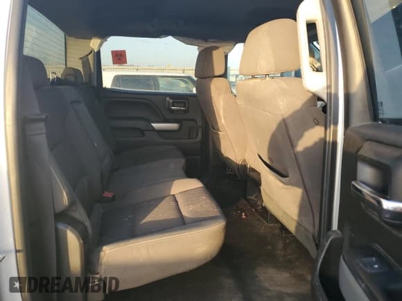 ✅ 2018 Chevrolet Silverado 2500HD LT • VIN: 1GC1KVEG5JF268722 • Lot: 50000995. Wystawiony na Copart z przebiegiem 230 363 mil. Bezpłatny archiwum sprzedaży aukcyjnych z USA i szczegółowy raport historii pojazdu na DreamBid. Zdjęcie 10.