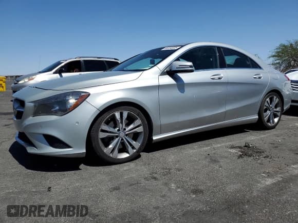 ✅ 2014 Mercedes-Benz CLA 250 • VIN: WDDSJ4EB2EN016322 • Lot: 66334535. Wystawiony na Copart z przebiegiem 86 028 mil. Bezpłatny archiwum sprzedaży aukcyjnych z USA i szczegółowy raport historii pojazdu na DreamBid. Zdjęcie 1.