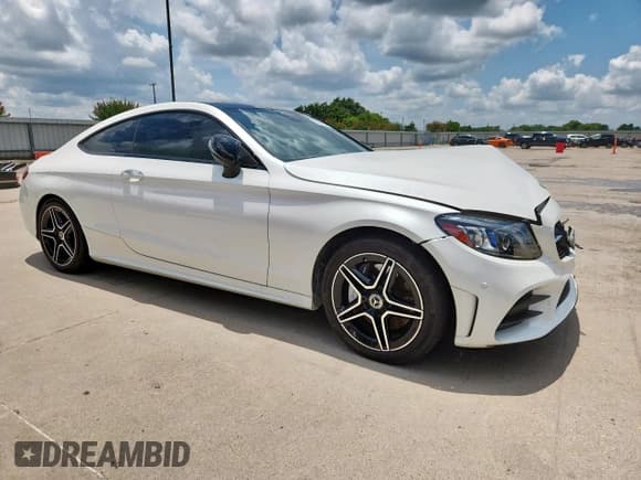 ✅ 2023 Mercedes-Benz C 300 • VIN: W1KWJ8EB5PG128452 • Lot: 64241155. Wystawiony na Copart z przebiegiem 16 972 mil. Bezpłatny archiwum sprzedaży aukcyjnych z USA i szczegółowy raport historii pojazdu na DreamBid. Zdjęcie 4.