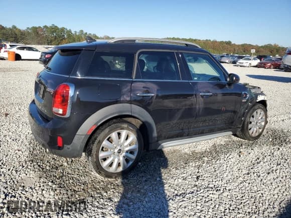 ✅ 2017 MINI Countryman Cooper S • VIN: WMZYT3C35H3D99048 • Лот: 81728614. Опубликован ранее на Copart с пробегом 89 144 миль. Бесплатный доступ к архиву аукционных продаж из США и подробный отчёт об истории автомобиля на DreamBid. Изображение 3.