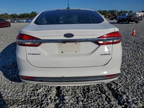 ✅ 2018 Ford Fusion SE • VIN: 3FA6P0LU2JR152535 • Lot: 95262345. Wystawiony na Copart z przebiegiem 103 918 mil. Bezpłatny archiwum sprzedaży aukcyjnych z USA i szczegółowy raport historii pojazdu na DreamBid. Zdjęcie 6.
