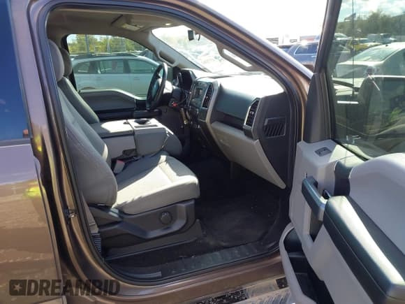 ✅ 2015 Ford F-150 Lariat • VIN: 1FTFW1EG8FKD09927 • Lot: 43373363. Listed on IAAI with 151,038 mi. Free auction sales archive from the USA and detailed vehicle history report at DreamBid. Image 5.