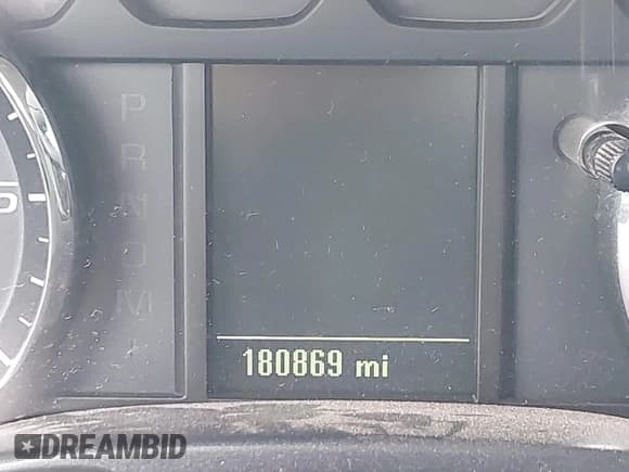 ✅ 2015 Chevrolet Silverado 2500HD Work Truck • VIN: 1GC0CUEG1FZ118681 • Lot: 41910006. Wystawiony na IAAI z przebiegiem 180 869 mil. Bezpłatny archiwum sprzedaży aukcyjnych z USA i szczegółowy raport historii pojazdu na DreamBid. Zdjęcie 14.