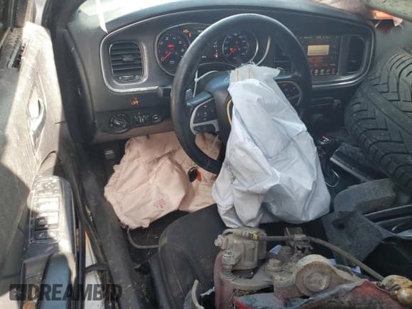 ✅ 2015 Dodge Charger Road/Track • VIN: 2C3CDXCT9FH728912 • Лот: 68934085. Опубликован ранее на Copart с пробегом 148 645 миль. Бесплатный доступ к архиву аукционных продаж из США и подробный отчёт об истории автомобиля на DreamBid. Изображение 8.