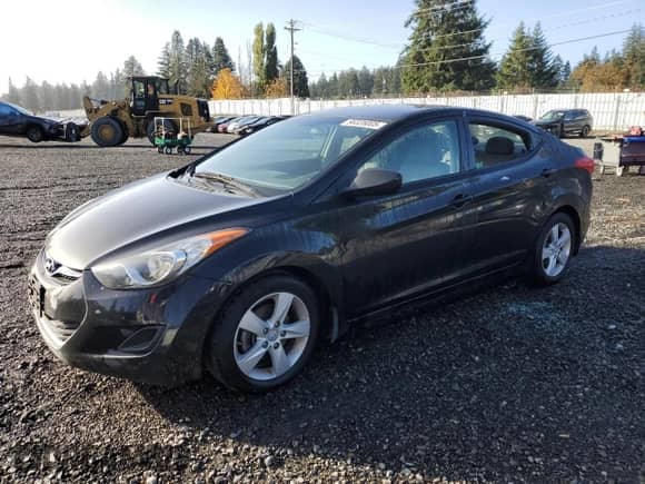 ✅ 2013 Hyundai Elantra GLS • VIN: 5NPDH4AE6DH332397 • Лот: 90326005. Опубликован ранее на Copart с пробегом Не указан. Бесплатный доступ к архиву аукционных продаж из США и подробный отчёт об истории автомобиля на DreamBid. Изображение 1.
