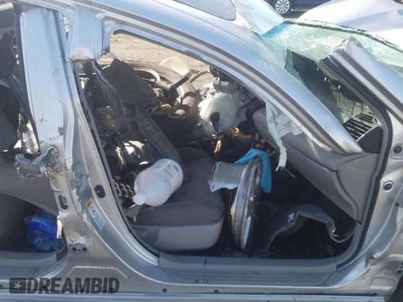 ✅ 2007 Toyota Camry CE • VIN: 4T1BE46K97U693983 • Lot: 43045141. Wystawiony na Copart z przebiegiem Nie podano. Bezpłatny archiwum sprzedaży aukcyjnych z USA i szczegółowy raport historii pojazdu na DreamBid. Zdjęcie 5.