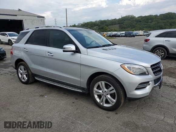 ✅ 2014 Mercedes-Benz M 350 • VIN: 4JGDA2EB1EA411120 • Lot: 81658115. Listed on Copart with 242,729 mi. Free auction sales archive from the USA and detailed vehicle history report at DreamBid. Image 4.