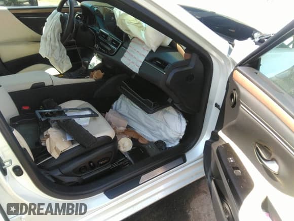 ✅ 2025 Lexus ES 300h • VIN: 58ADA1C15SU054564 • Lot: 43008422. Listed on IAAI with 15,465 mi. Free auction sales archive from the USA and detailed vehicle history report at DreamBid. Image 5.