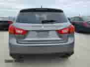 2015 Mitsubishi Outlander ES z VIN 4A4AP3AU7FE061451, wystawiony jako Copart lot #76810584 z przebiegiem 98 692 mil mil oraz Szkoda całkowita • Salvage title. Historia ofert i sprzedaży dostępna na DreamBid. Obrazek 6.