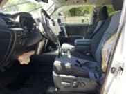 ✅ 2021 Toyota 4Runner SR5 • VIN: JTEMU5JRXM5903471 • Lot: 56871895. Wystawiony na Copart z przebiegiem 50 590 mil. Bezpłatny archiwum sprzedaży aukcyjnych z USA i szczegółowy raport historii pojazdu na DreamBid. Zdjęcie 7.