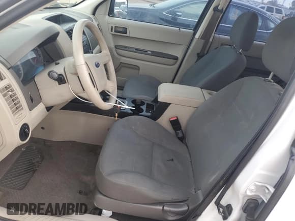 ✅ 2008 Ford Escape XLS • VIN: 1FMCU92ZX8KD91557 • Lot: 69244585. Listed on Copart with 255,178 mi. Free auction sales archive from the USA and detailed vehicle history report at DreamBid. Image 7.