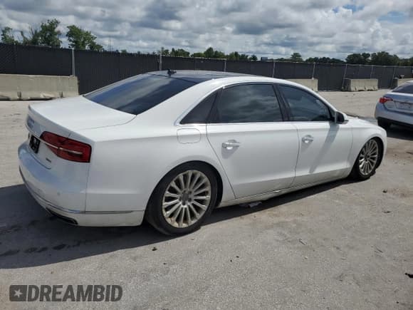 ✅ 2016 Audi A8 3.0T • VIN: WAU34AFD4GN012213 • Lot: 68127045. Wystawiony na Copart z przebiegiem 132 549 mil. Bezpłatny archiwum sprzedaży aukcyjnych z USA i szczegółowy raport historii pojazdu na DreamBid. Zdjęcie 3.