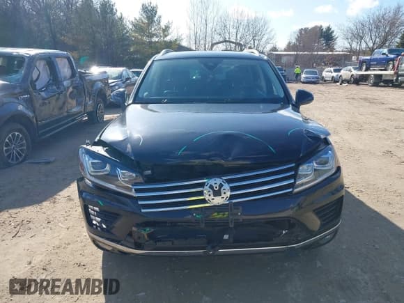✅ 2016 Volkswagen Touareg Lux • VIN: WVGEF9BP4GD001508 • Lot: 41850994. Wystawiony na IAAI z przebiegiem 63 355 mil. Bezpłatny archiwum sprzedaży aukcyjnych z USA i szczegółowy raport historii pojazdu na DreamBid. Zdjęcie 12.