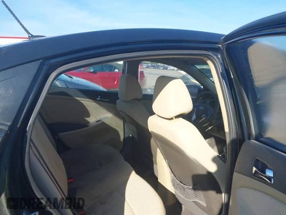 2013 Hyundai Accent GLS with VIN KMHCU4AE6DU458784, listed as a IAAI auction lot 43589038 with 110,190 mi miles and . Bid and sale history available at DreamBid. Image 8.