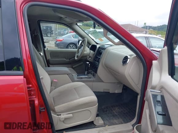 ✅ 2007 Ford Explorer Sport Trac XLT • VIN: 1FMEU51847UA08421 • Lot: 42838336. Wystawiony na IAAI z przebiegiem 168 246 mil. Bezpłatny archiwum sprzedaży aukcyjnych z USA i szczegółowy raport historii pojazdu na DreamBid. Zdjęcie 5.