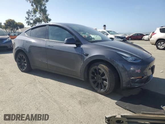✅ 2022 Tesla Model Y Long Range • VIN: 7SAYGDEE6NF432419 • Lot: 54104475. Wystawiony na Copart z przebiegiem 88 930 mil. Bezpłatny archiwum sprzedaży aukcyjnych z USA i szczegółowy raport historii pojazdu na DreamBid. Zdjęcie 4.