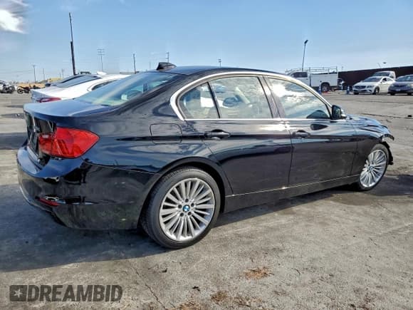 ✅ 2013 BMW 3 Series 328i • VIN: WBA3A5C50DF351523 • Lot: 94967515. Wystawiony na Copart z przebiegiem 55 875 mil. Bezpłatny archiwum sprzedaży aukcyjnych z USA i szczegółowy raport historii pojazdu na DreamBid. Zdjęcie 3.
