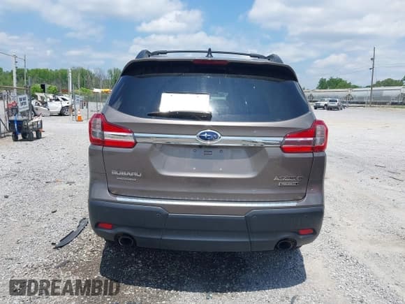 ✅ 2022 Subaru Ascent Touring • VIN: 4S4WMARD1N3409507 • Lot: 42108549. Listed on IAAI with 61,928 mi. Free auction sales archive from the USA and detailed vehicle history report at DreamBid. Image 16.
